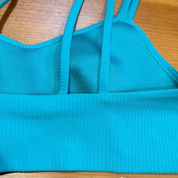 LULULEMON Green Like A Cloud Ribbed Bra Light Support Molded Foam Cups - Picture 7 of 10
